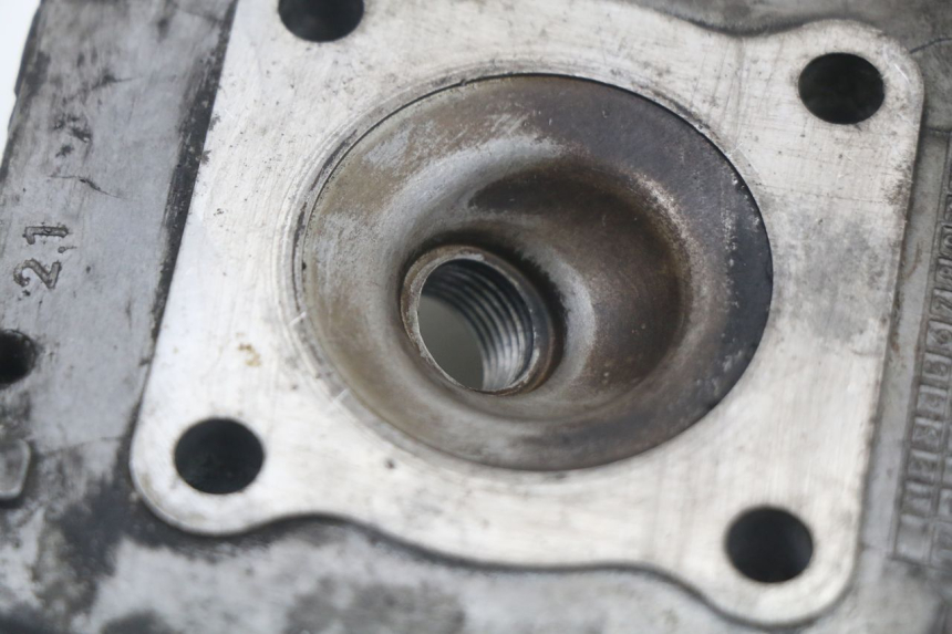 photo de CABEÇOTE PEUGEOT ELYSTAR 50 (2002 - 2014) - Pontos de fixação