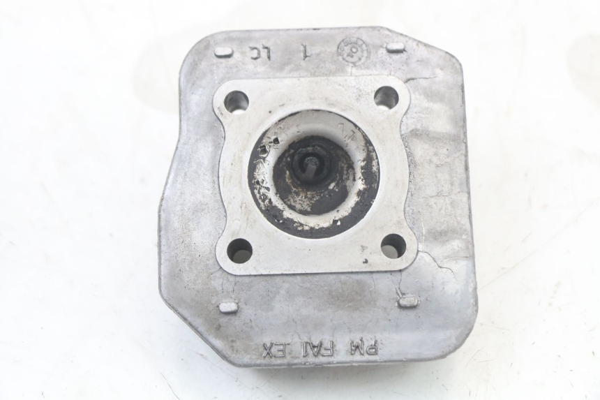 photo de CABEÇOTE PEUGEOT LUDIX 50 (2005 - 2007) - Outro ângulo de visão