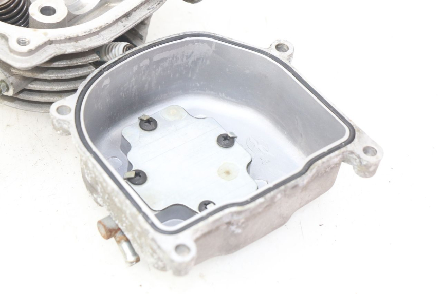 photo de CABEÇOTE TNT MOTOR ROMA 10' 4T 50 (2007 - 2018) - Detalhes característicos