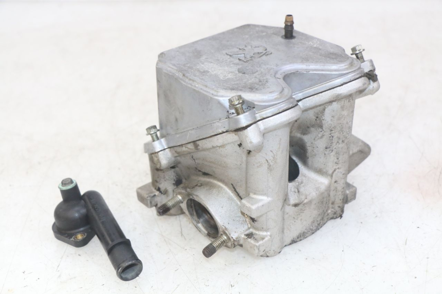 photo de CABEÇOTE PEUGEOT SATELIS 125 (2010 - 2012) - Detalhe da peça