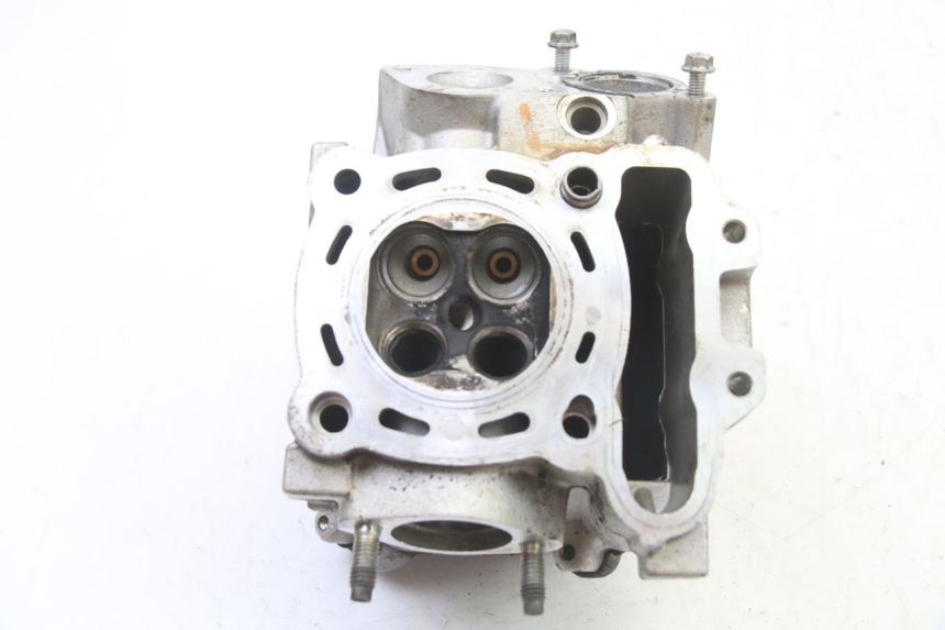 photo de CABEÇOTE PEUGEOT SATELIS 125 (2013 - 2018) - Detalhes característicos