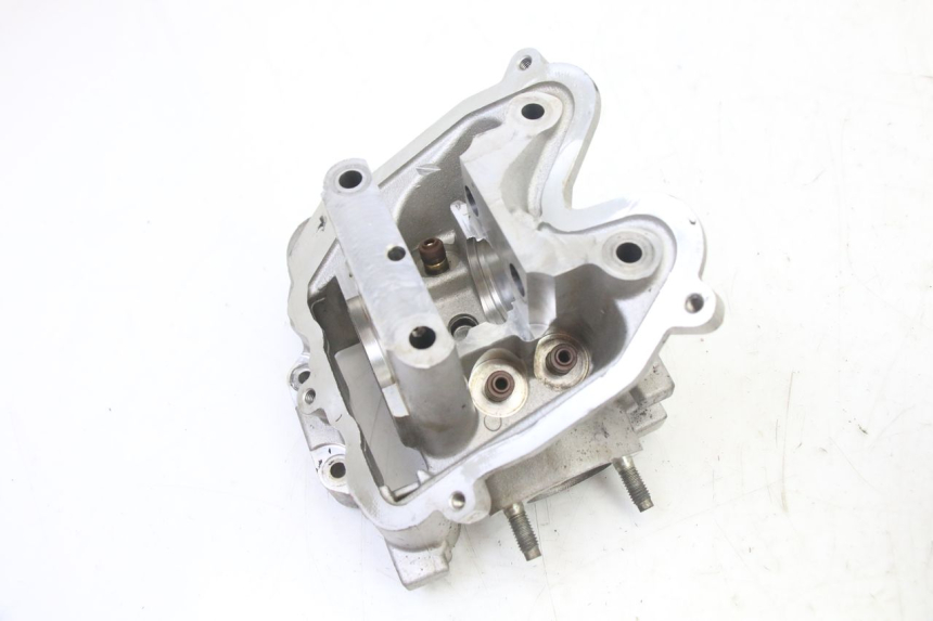 photo de CABEÇOTE PEUGEOT SATELIS 125 (2013 - 2018) - Pontos de fixação