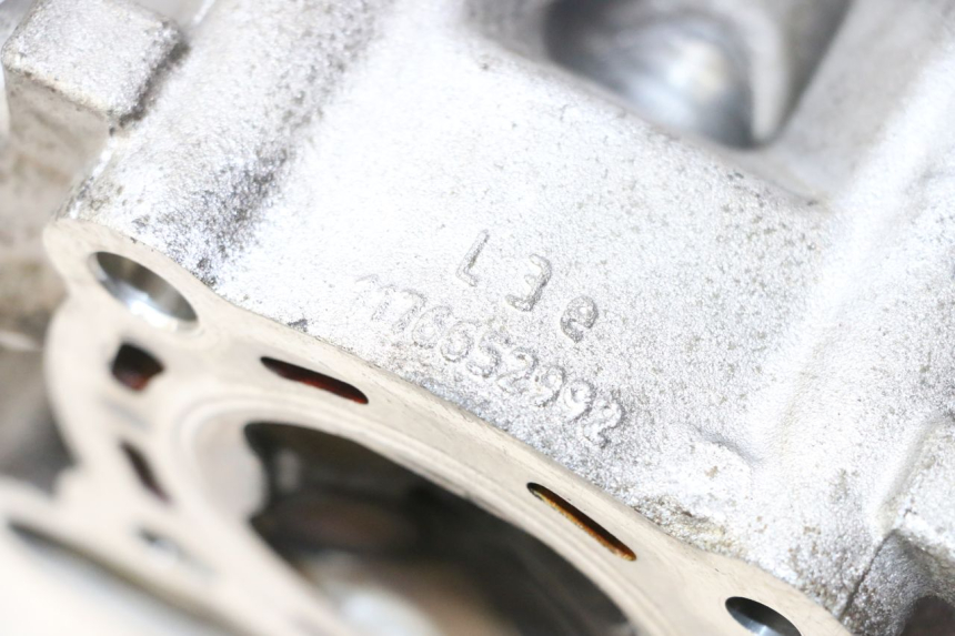 photo de CABEÇOTE PEUGEOT SATELIS 125 (2013 - 2018) - Zoom do estado de desgaste