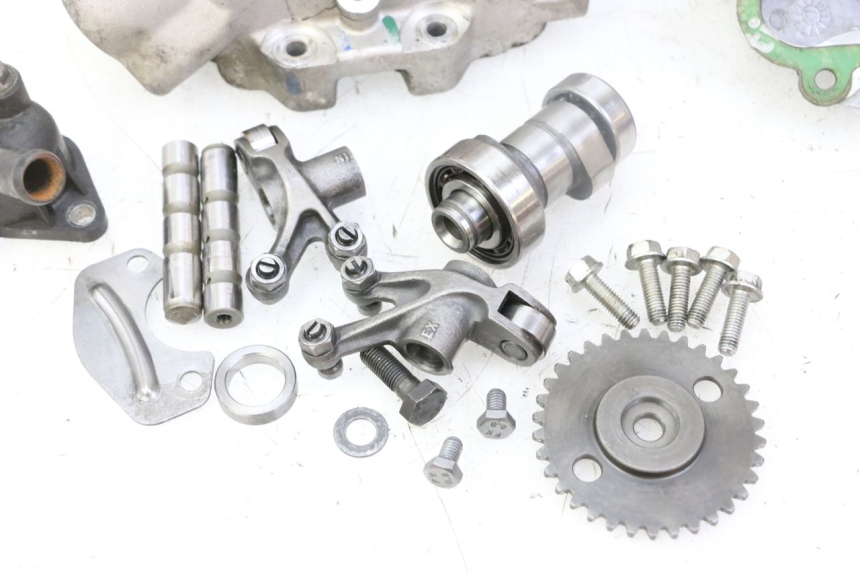 photo de CABEÇOTE PEUGEOT SATELIS 125 (2013 - 2018) - Detalhe da peça