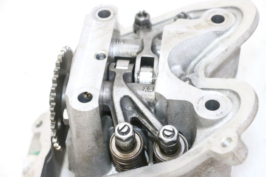 photo de CABEÇOTE PEUGEOT SATELIS 125 (2013 - 2018) - Marcações e referências