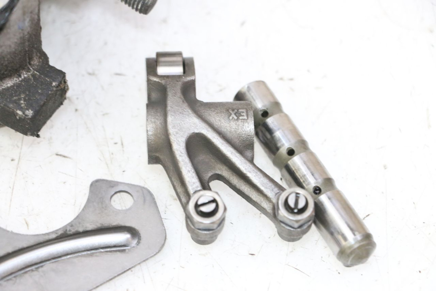 photo de CABEÇOTE PEUGEOT SATELIS 125 (2013 - 2018) - Outro ângulo de visão