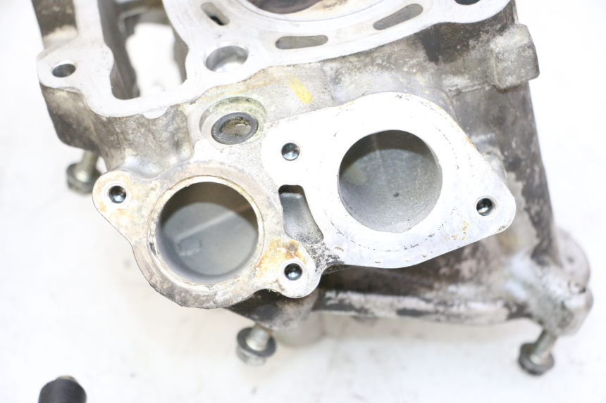 photo de CABEÇOTE PEUGEOT SATELIS 125 (2013 - 2018) - Pontos de fixação