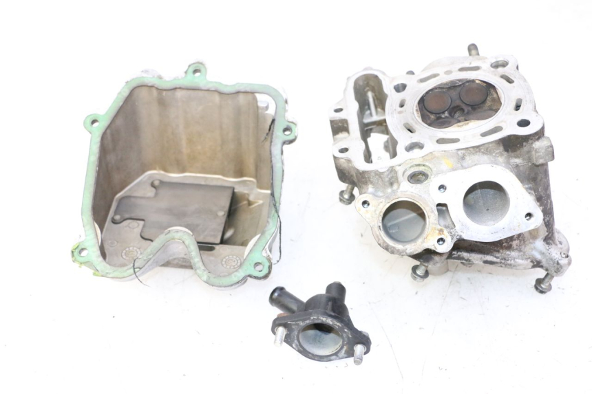 photo de CABEÇOTE PEUGEOT SATELIS 125 (2013 - 2018) - Estado da superfície