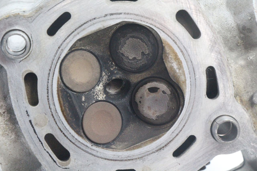 photo de CABEÇOTE PEUGEOT SATELIS 125 (2006 - 2009) - Pontos de fixação