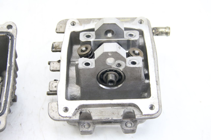 photo de CABEÇOTE APRILIA SCARABEO 4T 50 (2009 - 2017) - Pontos de fixação