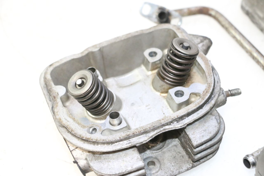 photo de CABEÇOTE HONDA SCV LEAD 100 (2003 - 2007) - Vista de perto