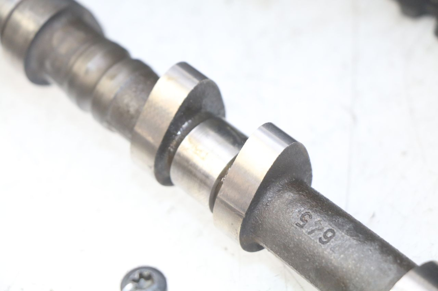 photo de CABEÇOTE TRIUMPH SPRINT ST 955 (1999 - 2001) - Pontos de fixação