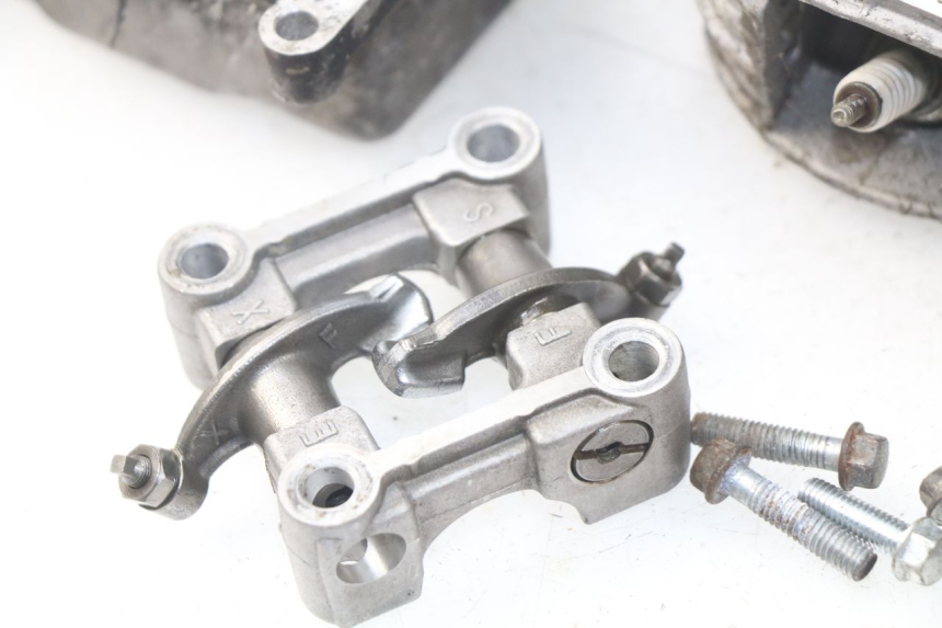 photo de CABEÇOTE PEUGEOT V-CLIC VCLIC 50 (2007 - 2013) - Detalhes característicos