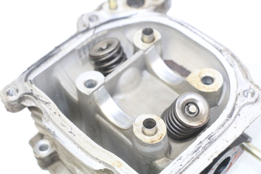 photo de CABEÇOTE PEUGEOT V-CLIC VCLIC 50 (2007 - 2013) - Vista de perto