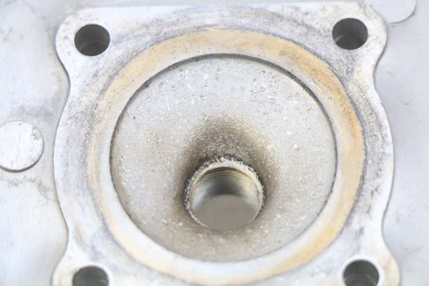 photo de CABEÇOTE PIAGGIO VESPA LX 2T 50 (2005 - 2013) - Outro ângulo de visão