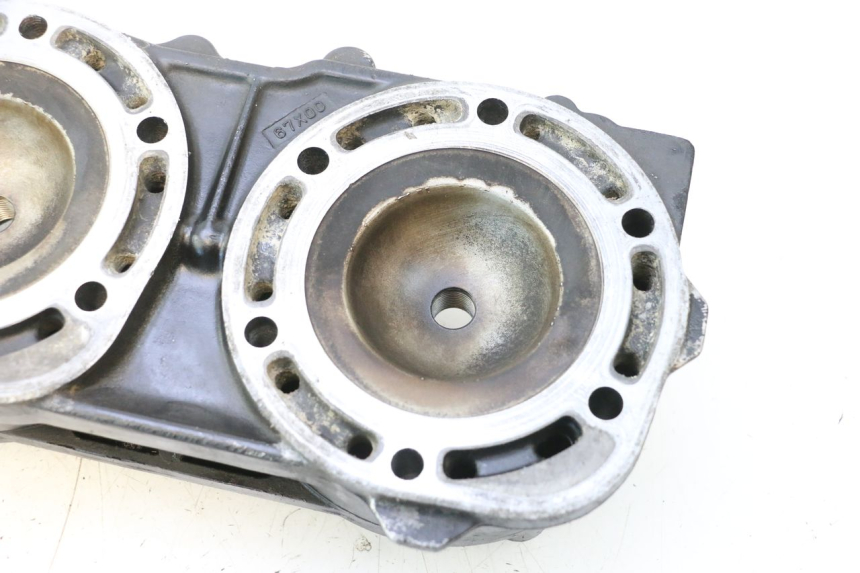 photo de CABEÇOTE YAMAHA WAVE RUNNER GP R 1200 (2000 - 2003) - Vista geral