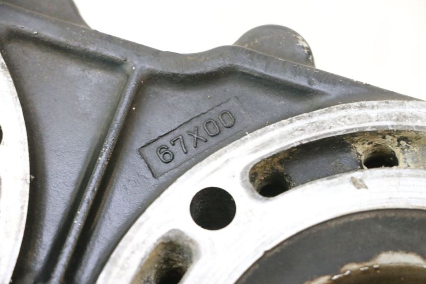 photo de CABEÇOTE YAMAHA WAVE RUNNER GP R 1200 (2000 - 2003) - Pontos de fixação