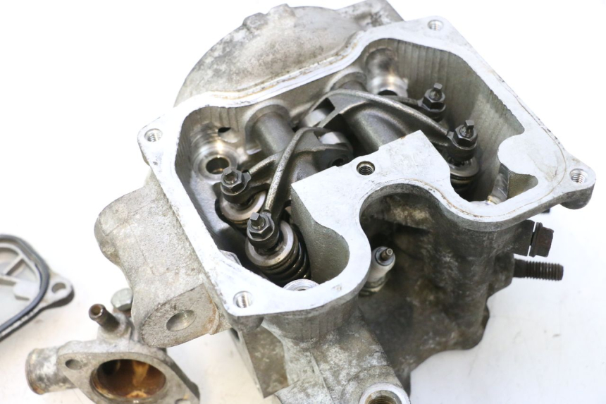 photo de CABEÇOTE YAMAHA XMAX X-MAX 125 (2006 - 2009) - Detalhes característicos