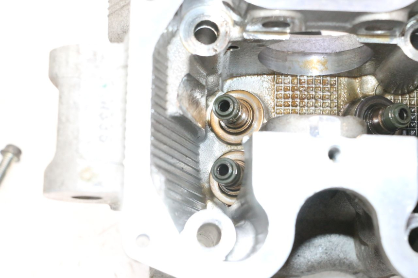 photo de CABEÇOTE YAMAHA X-MAX XMAX 125 (2010 - 2013) - Detalhes característicos
