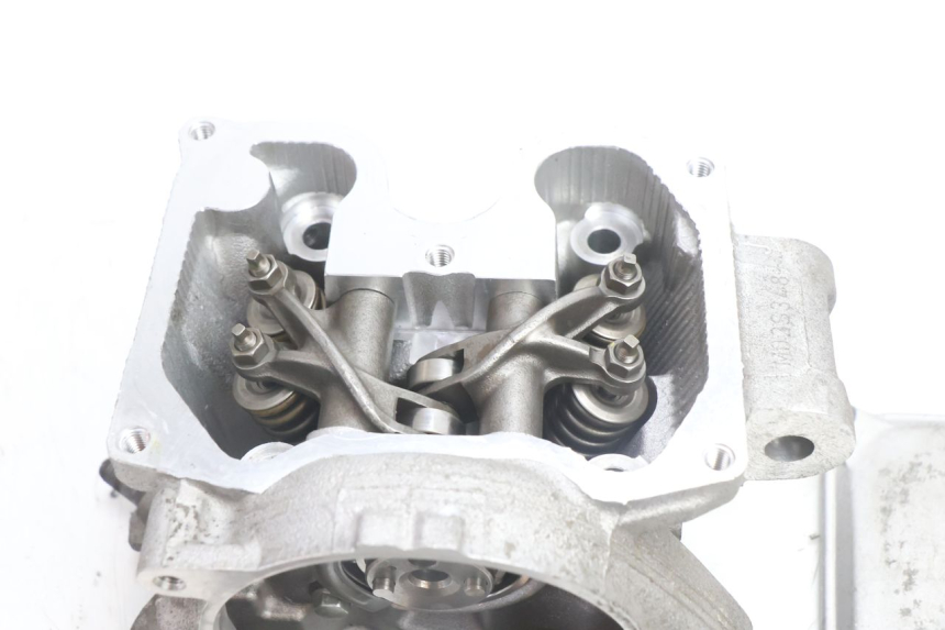 photo de CABEÇOTE YAMAHA X-MAX XMAX 125 (2010 - 2013) - Vista de perto