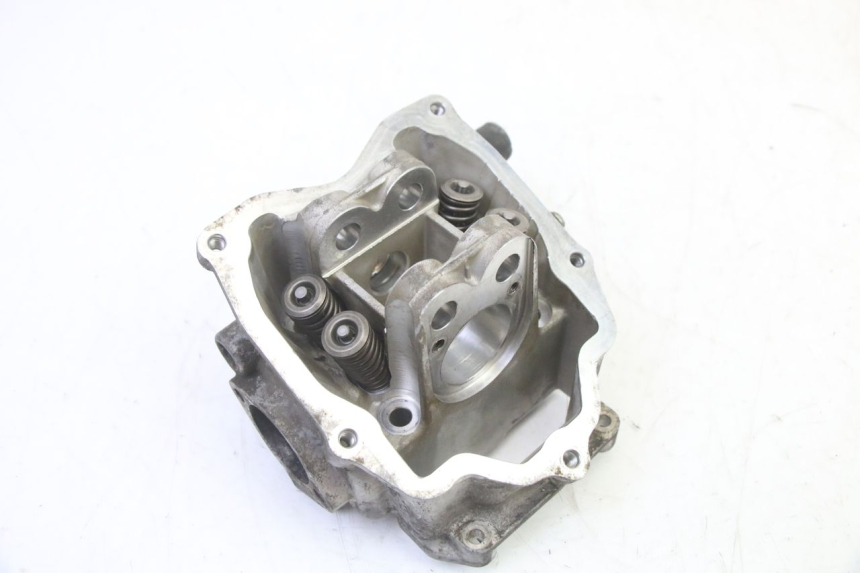 photo de CABEÇOTE PIAGGIO X9 EVOLUTION 125 (2003 - 2007) - Detalhe da peça