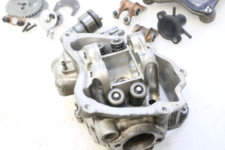photo de CABEÇOTE PIAGGIO X9 EVOLUTION 125 (2003 - 2007) - Detalhes característicos