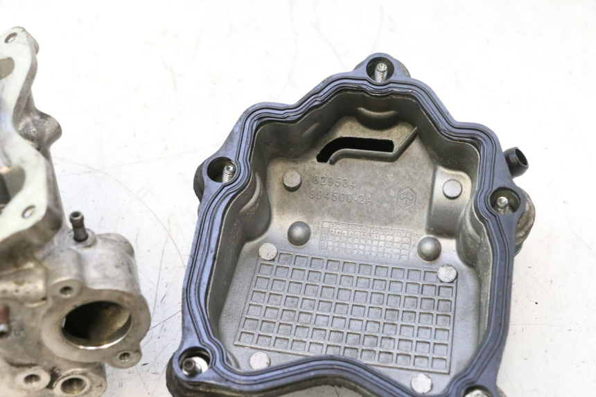 photo de CABEÇOTE PIAGGIO X9 EVOLUTION 125 (2003 - 2007) - Pontos de fixação