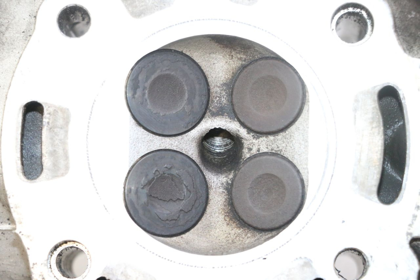 photo de CABEÇOTE PIAGGIO XEVO - X EVO 125 (2007 - 2017) - Detalhes característicos