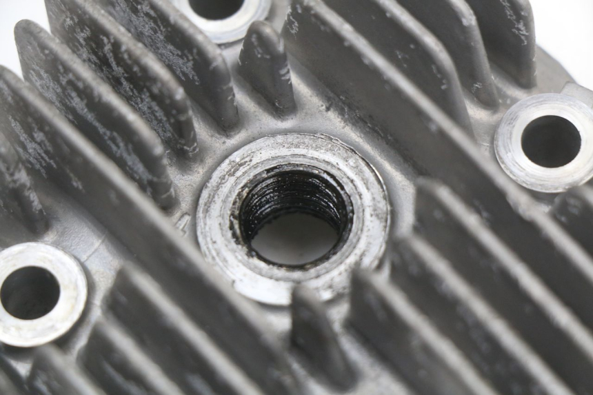photo de CABEÇOTE YAMAHA YE ZEST 50 (1992 - 1998) - Pontos de fixação
