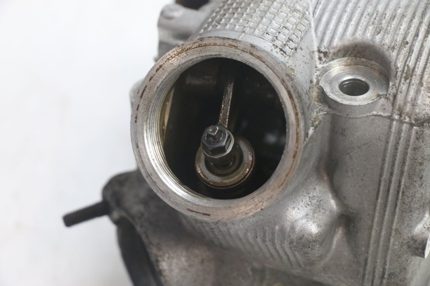 photo de CABEÇOTE YAMAHA YP MAJESTY 125 (1998 - 2001) - Pontos de fixação