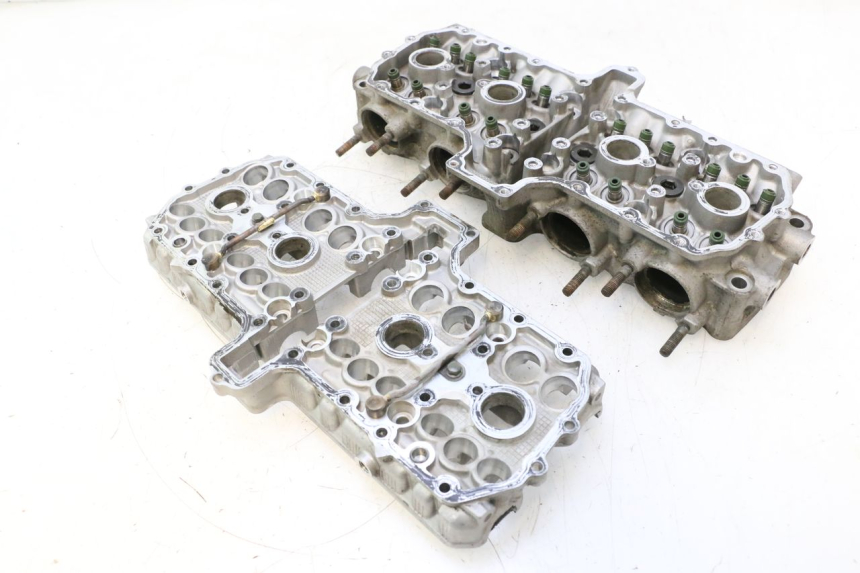 photo de CULATAS YAMAHA YZF R GENESIS 750 (1993 - 1998) - Vista de perto