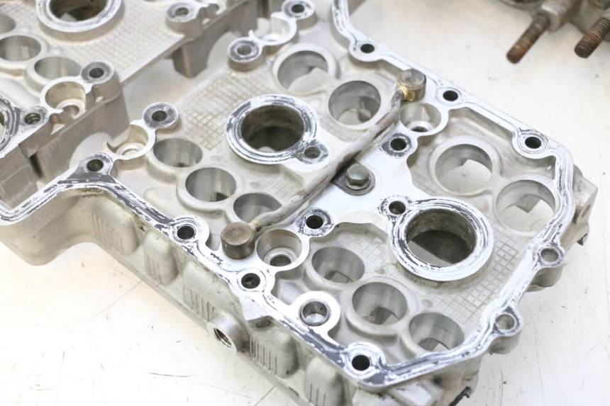 photo de CULATAS YAMAHA YZF R GENESIS 750 (1993 - 1998) - Estrutura - ampliação