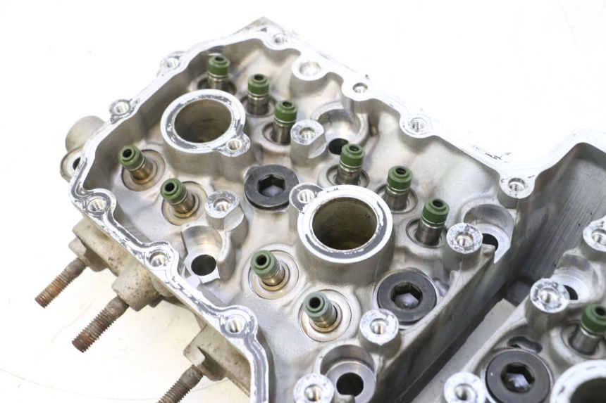 photo de CULATAS YAMAHA YZF R GENESIS 750 (1993 - 1998) - Zoom de qualidade