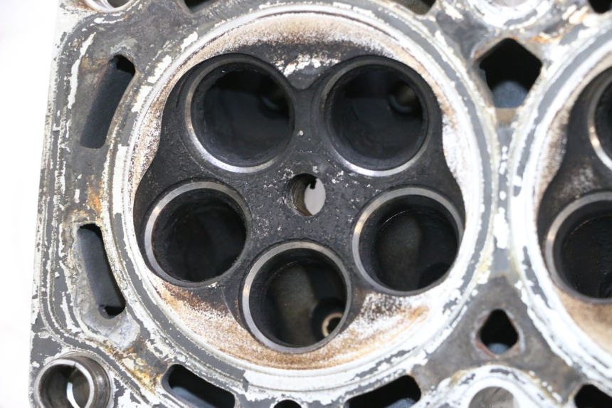 photo de CULATAS YAMAHA YZF R GENESIS 750 (1993 - 1998) - Vista principal