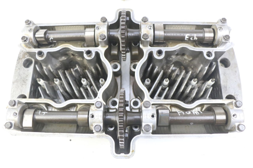 photo de CABEÇOTE KAWASAKI ZEPHYR 1100 ( - 1995) - Vista de perto