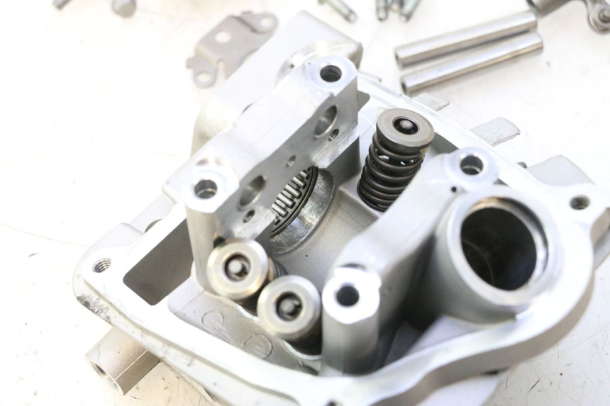 photo de CABEÇOTE PIAGGIO ZIP IGET 4T 50 (2021 - 2023) - Detalhe da peça