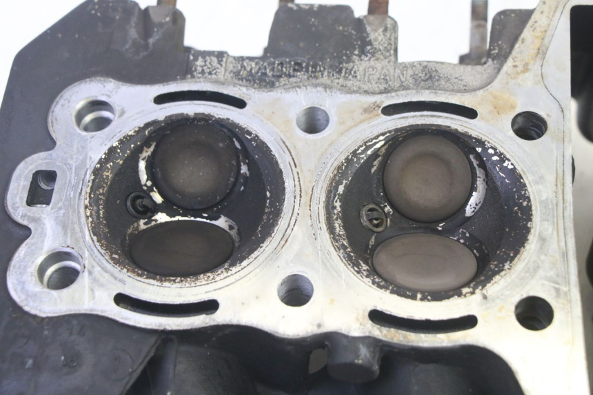 photo de CABEÇOTE KAWASAKI ZR 7 750 (1999 - 2004) - Detalhes característicos