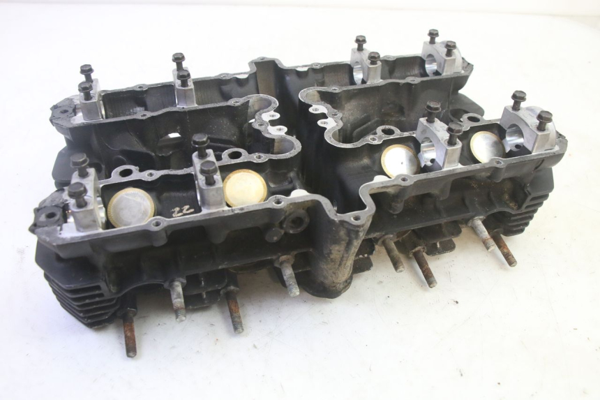 photo de CABEÇOTE KAWASAKI ZR 7 750 (1999 - 2004) - Pontos de fixação