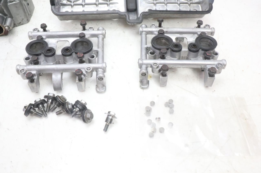 photo de CABEÇOTE KAWASAKI ZZR 600 (1995 - 2004) - Estrutura - ampliação