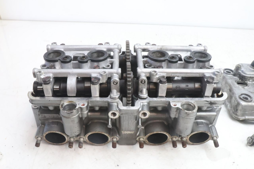photo de CABEÇOTE KAWASAKI ZZR 600 (1995 - 2004) - Detalhe da peça