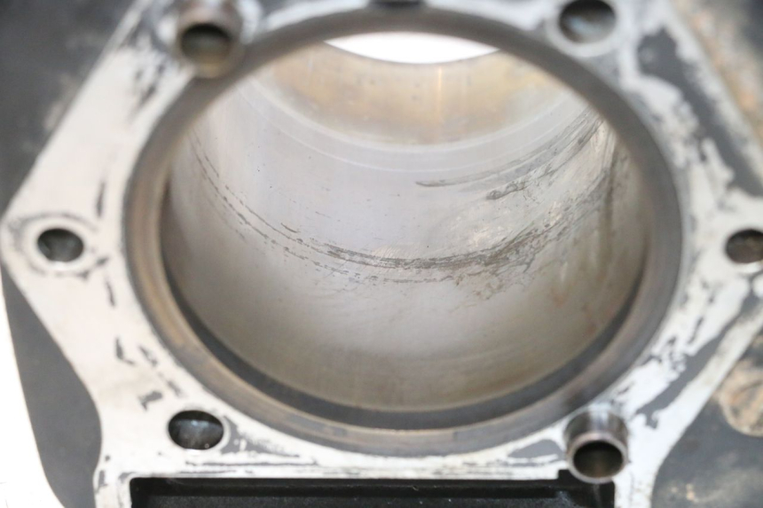 photo de CILINDRO SUZUKI DR S 600 (1985 - 1989) - Peça verificada