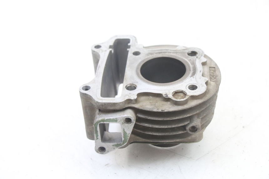 photo de CILINDRO PEUGEOT KISBEE 4T 50 (2018 - 2022) - Detalhe da peça