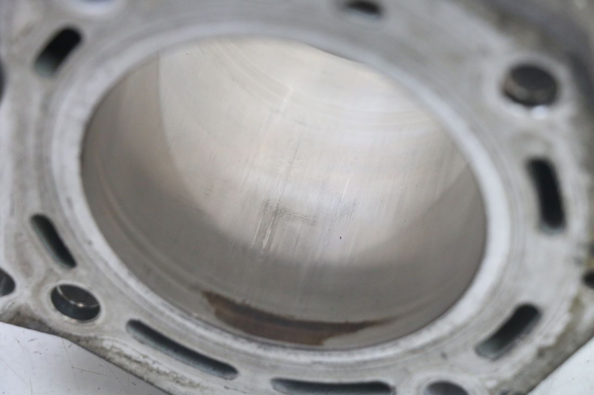 photo de CILINDRO PIAGGIO MP3 LT 400 (2007 - 2012) - Pontos de fixação