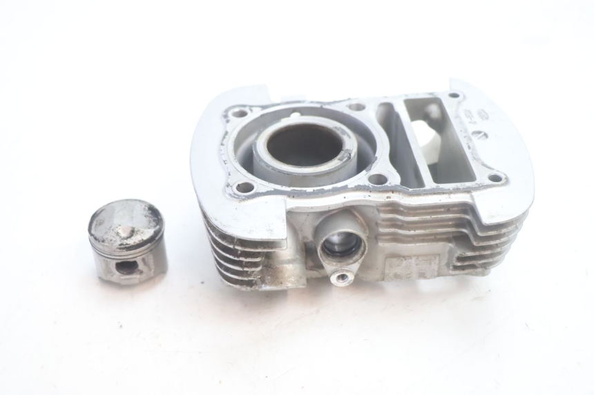 photo de CILINDRO DO PISTÃO DIANTEIRO HONDA XLV VARADERO 125 (2007 - 2012) - Detalhe da peça
