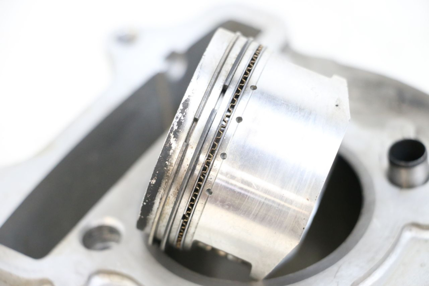 photo de CILINDRO PISTÃO JONWAY AZTRAL 125 (2008 - 2017) - Detalhes característicos