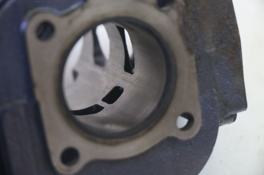 photo de CILINDRO PISTÃO MBK BOOSTER SPIRIT 50 (2004 - 2017) - Detalhes característicos