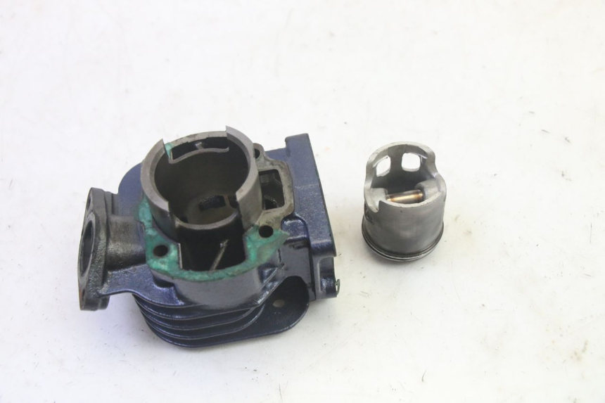 photo de CILINDRO PISTÃO MBK BOOSTER SPIRIT 50 (2004 - 2017) - Outro ângulo de visão