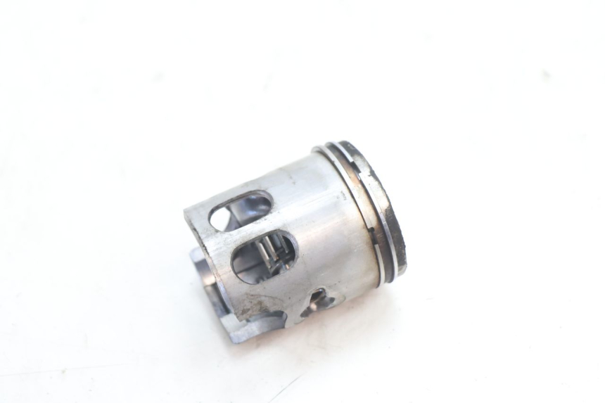 photo de PISTÃO DO CILINDRO MBK BOOSTER SPIRIT 50 (1996 - 1999) - Vista de perto
