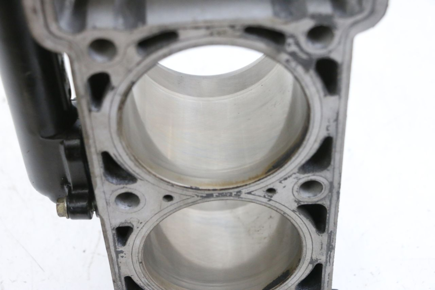 photo de CILINDRO PISTÃO MV AGUSTA BRUTALE R WALLY 910 (2008 - 2008) - Detalhe da peça