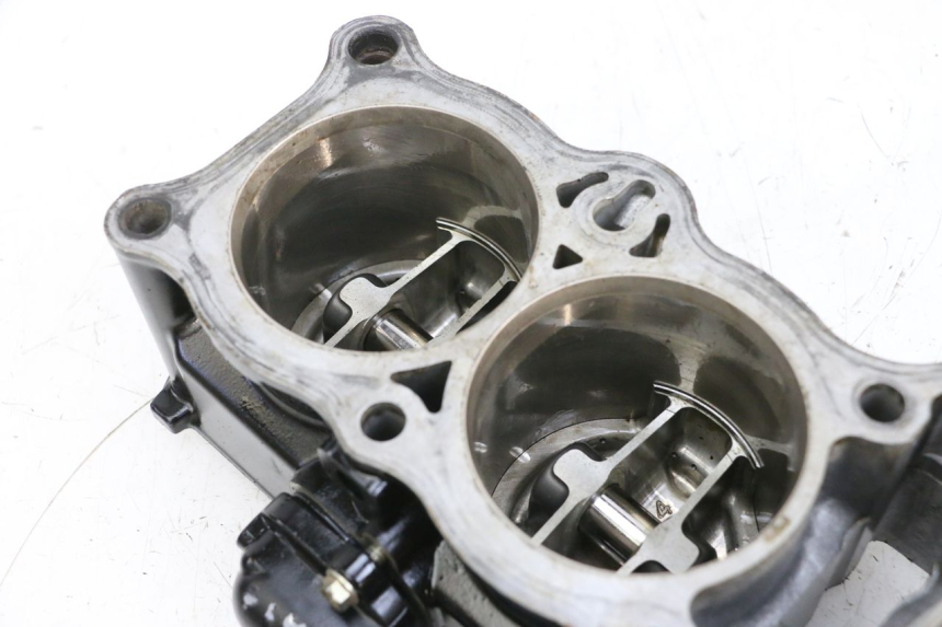 photo de CILINDRO PISTÃO MV AGUSTA BRUTALE R WALLY 910 (2008 - 2008) - Pontos de fixação
